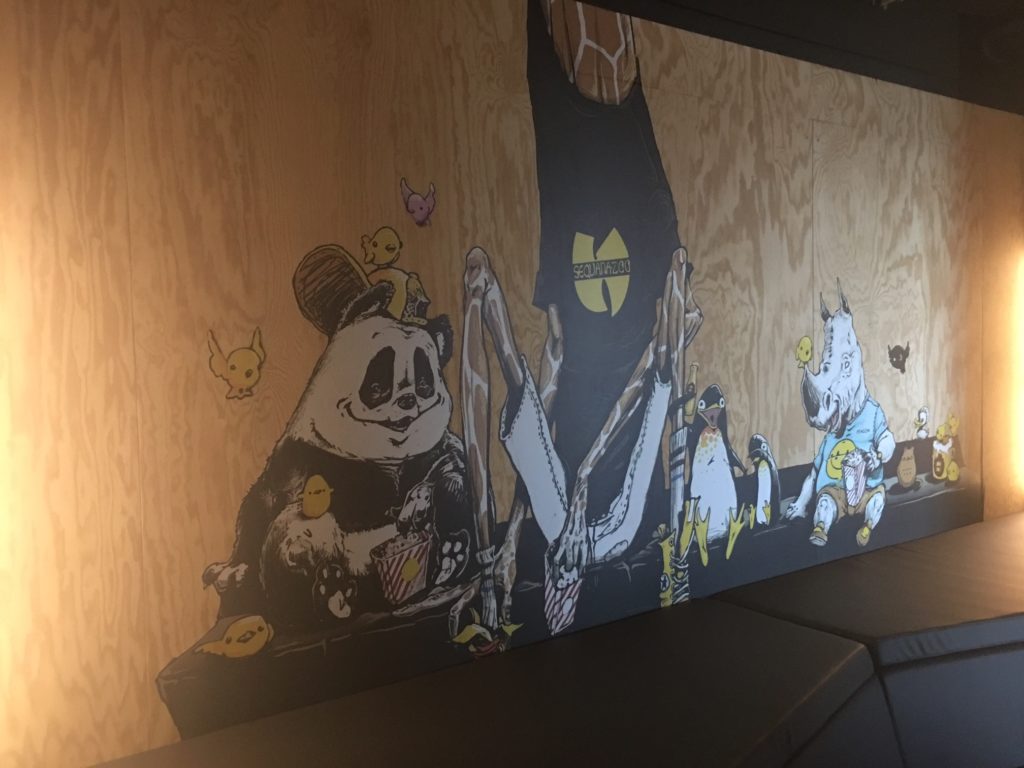 Décoration murale avec adhésif animalier pour hotel